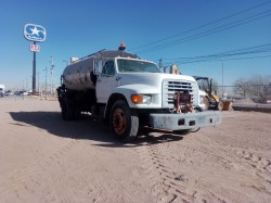 PETROLIZADORA - FORD F800 - 01904 - 2